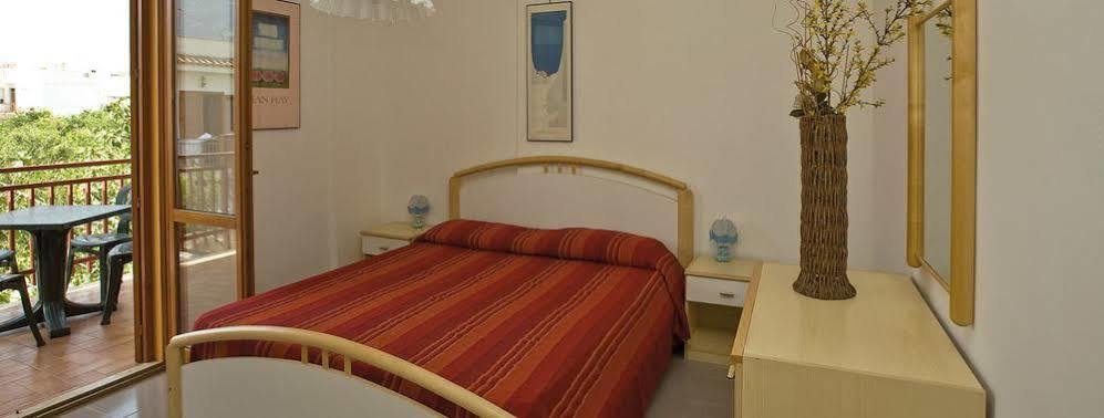 Residence Marinella ซานวิโต โลคาโป ภายนอก รูปภาพ
